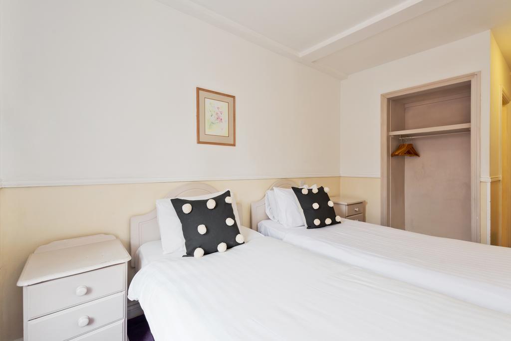Temple Bar Townhouse Hotel